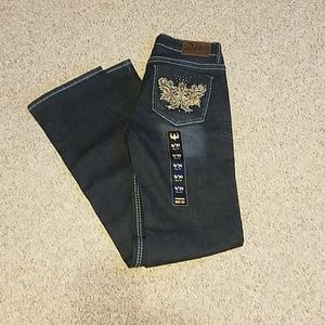 * brand new* Women's 8/35 Adiktd jeans. 30x35